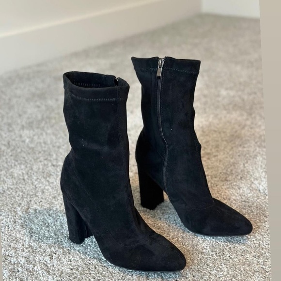 Heels - Picture 2 of 3